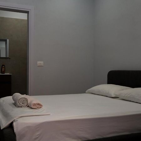 Be Solei Studio Apartments Sol 1 Тирана Экстерьер фото