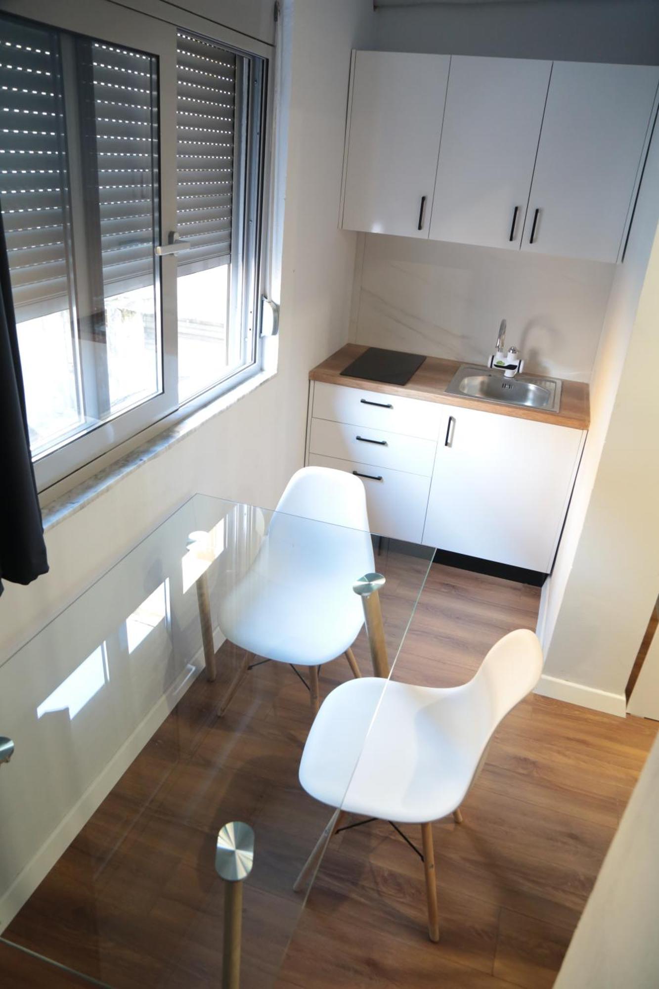 Be Solei Studio Apartments Sol 1 Тирана Экстерьер фото
