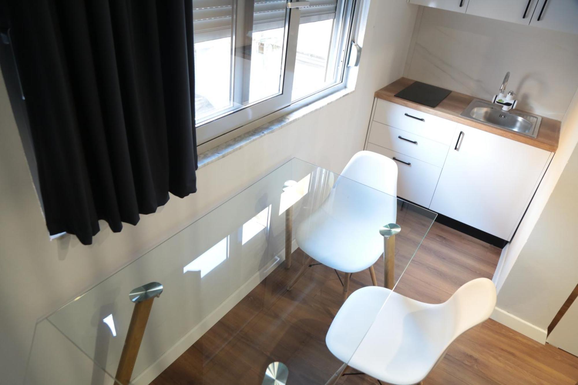 Be Solei Studio Apartments Sol 1 Тирана Экстерьер фото