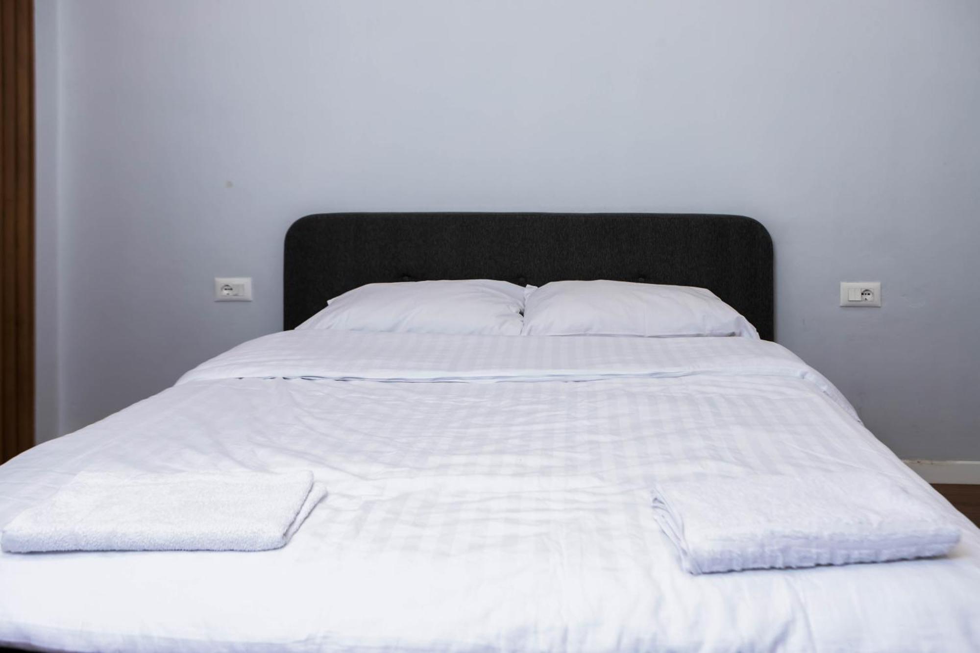 Be Solei Studio Apartments Sol 1 Тирана Экстерьер фото